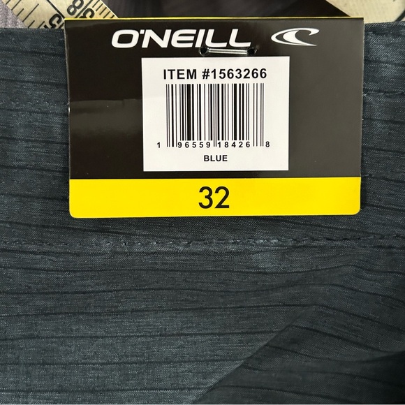 O'Neill Men's Hybrid Crossover Cargo Shorts - Picture 7 of 9